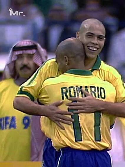 RONALDO E ROMÁRIO