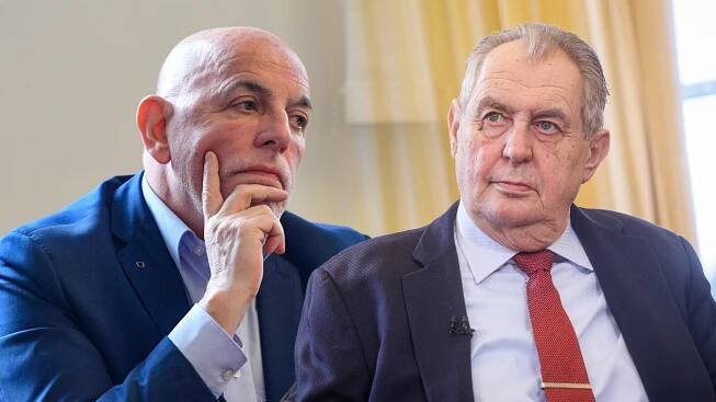 Exprezident Zeman se omluvil Šarapatkovi: Mé tvrzení bylo nepravdivé a dehonestující