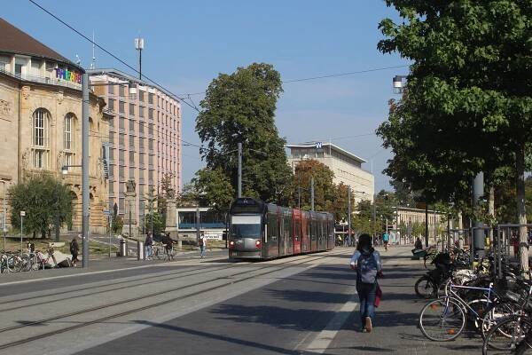 Freiburg – Straßenbahnen und Busse in Krefeld