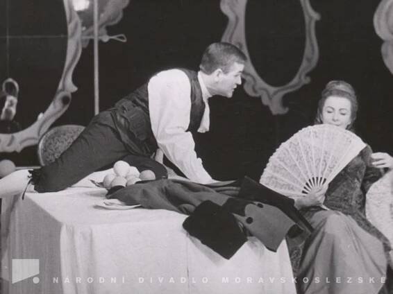 Vlasta Vlasáková - životopis | Národní divadlo moravskoslezské