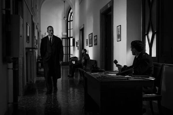 Recenze: Nejpozoruhodnější seriál poslední doby. Nic jako Ripley v televizi nebylo