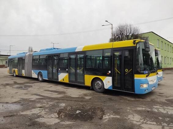 Výroba kloubových autobusů SOR NB 18 finišuje, poslední kusy míří na východ Slovenska - Zdopravy.cz