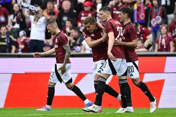 Fotbalisté Sparty udolali Boleslav 2:0, výhru Pražanů zařídili Suchomel a Kuchta. Budějovice vybojovaly bod
