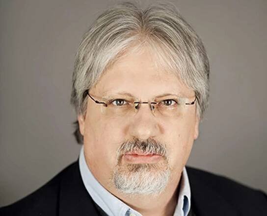 DAN GREEN