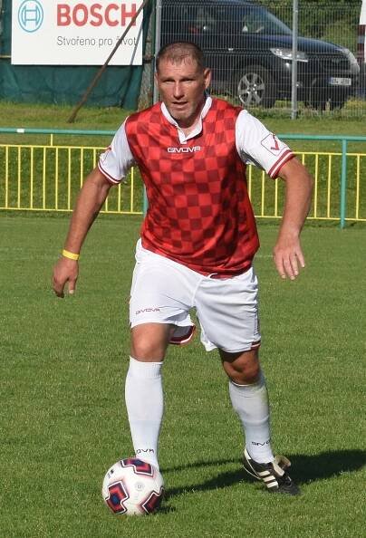 PODÍVEJTE SE: Mikulov slavil 90 let fotbalu. Straka se fotil s Bagárovou