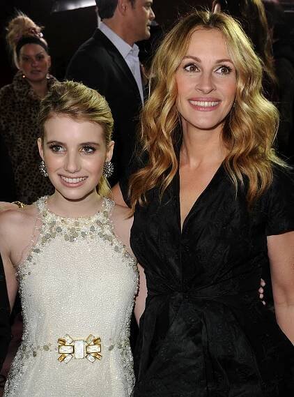 Emma Roberts and Julia Roberts arrive at the premiere of New Line Cinema's 