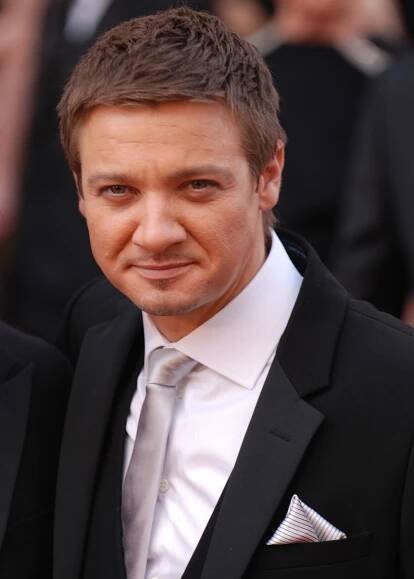 Hrdina i ve skutečném životě: Jeremy Renner se zranil, když zachraňoval synovce - VIPshow