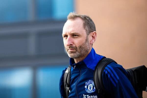 Tottenham: Thomas Frank turns to ex-Arsenal and Man Utd coach to fix biggest problem