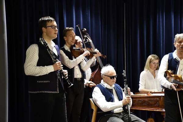 Koncert – Cimbálka CML Šumperk – Městská knihovna T. G. Masaryka Šumperk