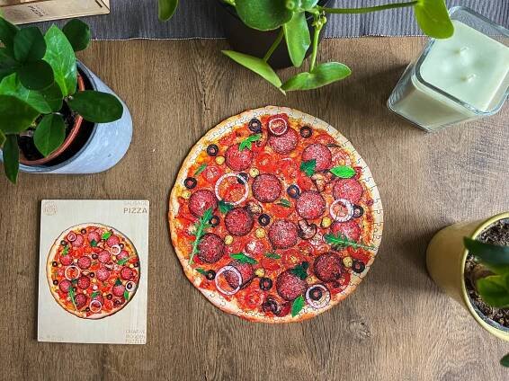 Dřevěné puzzle - Salámová pizza