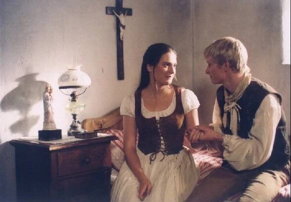 FOTO: Magdaléna Borová a Ladislav Hampl v Pohádce o houslích a viole (2005). – stránka 5