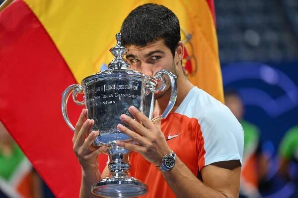 Alcaraz ovládl US Open a je nejmladší světovou jedničkou