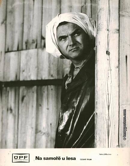Zdenek Sverák in Na samotě u lesa (1976)