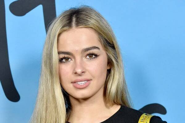 Who is Addison Rae? Birthday, Age, Net Worth, TikTok, Height, Mom, Boyfriend, Body, Weight, & Brother