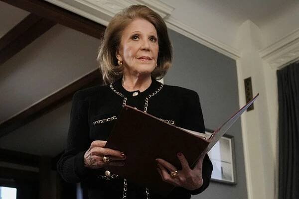 "A Classic New York Character" After the loathed Co-Op Board President (guest star Linda Lavin)