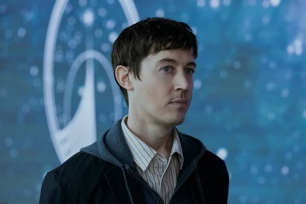 Recenze: Autoři Hry o trůny natočili nezfilmovatelné sci-fi. Tíhu předlohy neunesli
