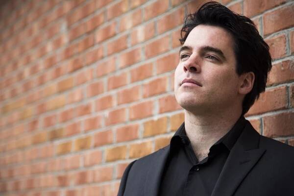 Daniel Kelly / Pianist & Composer