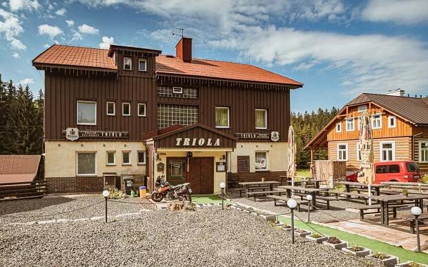 Pomezí Jizerských hor a Krkonoš u Harrachova: Penzion Triola *** se snídaní + privátní wellness centrum