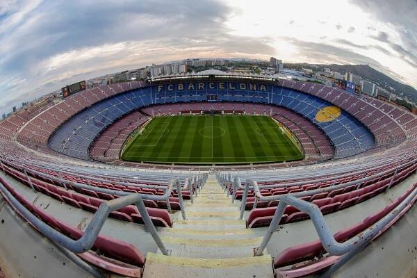Barca bude definitívne bez Messiho, Real Madrid po dekáde bez Benzemu