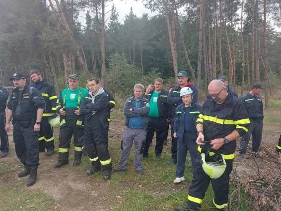 Námětové cvičení hasičů v Krakovci - Oficiální stránky obce Malinová