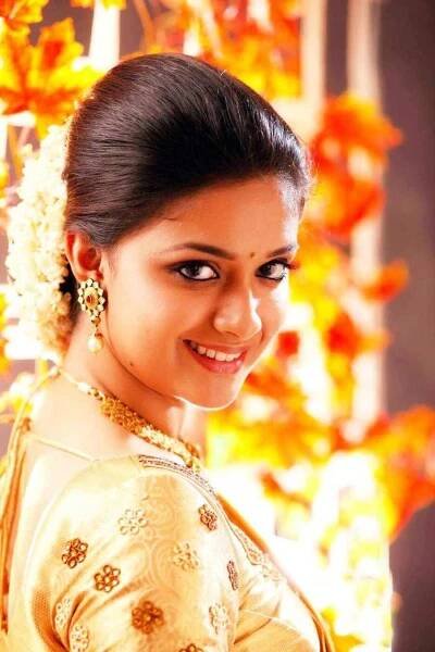 Glamorous Keerthi Suresh in High Definition Wallpaper