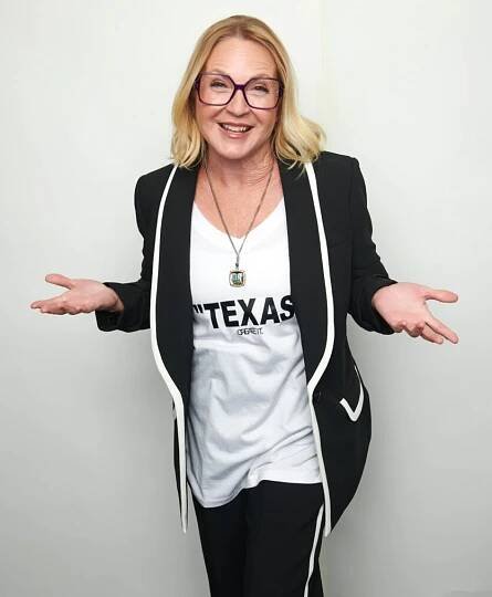 Carolyn Lawrence at NYCC 2024