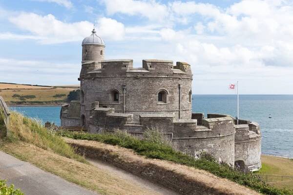 Round castle overlooking the sea in Falmouth, Cornwall