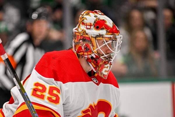 NHL: Calgary Flames at Dallas Stars