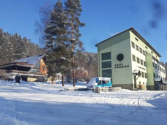 Silvestr v Beskydech: 3-5 dní s volným welness a programem ve valašské kolibě