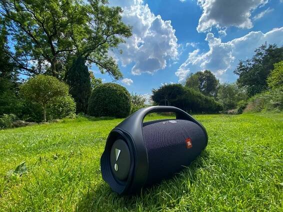 JBL Boombox 2