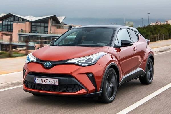 Kráľovnou emisií CO2 je Toyota  s priemerom...