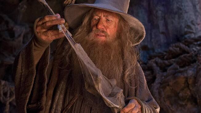 Komu dřív patřil Gandalfův meč? Představíme 10 nejmocnějších elfů ze světa Pána prstenů • Filmožrouti.cz