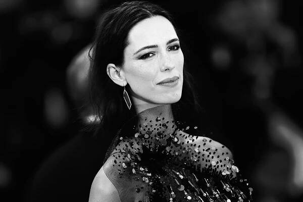 With ‘Passing,’ Rebecca Hall Honors Her Family’s Complicated History
