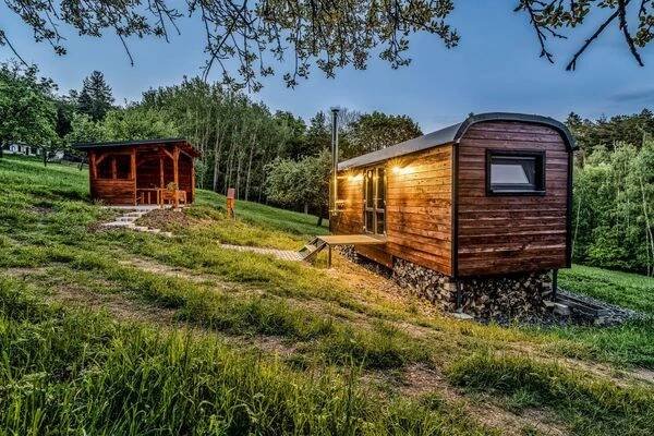 Císařský medový glamping foto 1