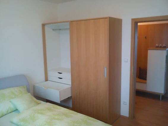 Kliknutím zvětšíte