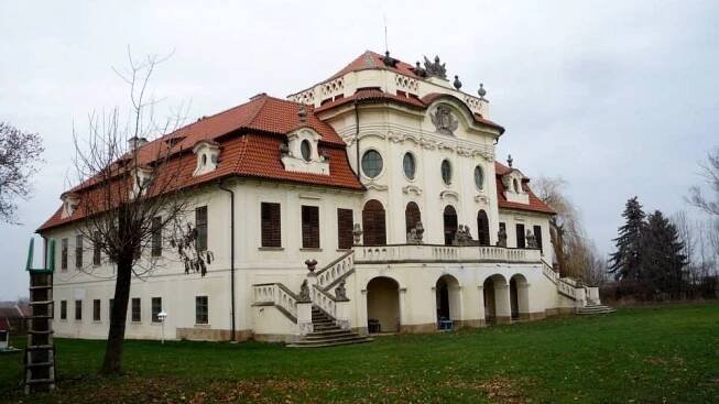 Zámek Bečváry