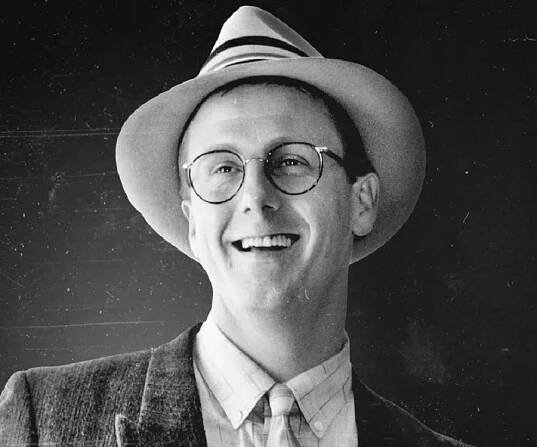 Harry Anderson Biography - Facts, Childhood, Family Life of Actor & Magician