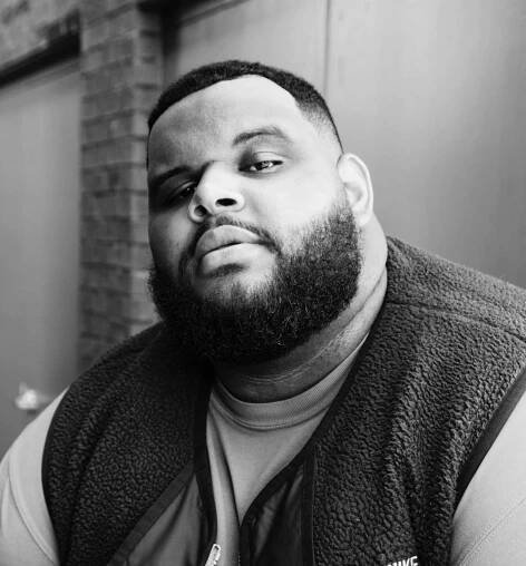 Rafael Castillo on ‘Mo’, Falling in Love With Acting & Afro-Latino Representation