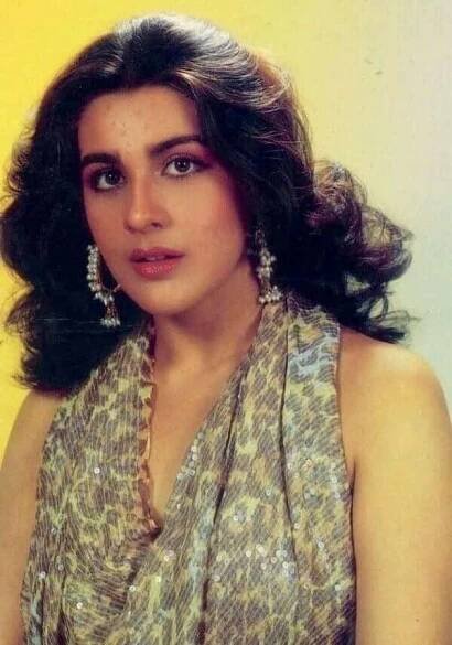 Amrita Singh : Net Worth, Height, Weight, Age, Affairs, Wiki, Facts and Figures 12