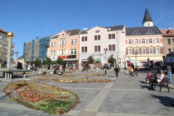 Přerovské náměstí ozdobil podzimní land art, podívejte se