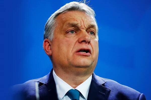 Orbán tleská nacistickému pilotovi, snaží se vymazat temnou minulost země - iDNES.cz