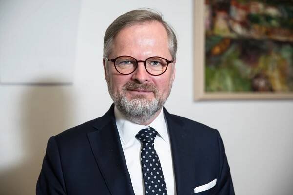 Fiala označil stávkovou pohotovost odborů za nezodpovědnou, obhajoval kroky vlády
