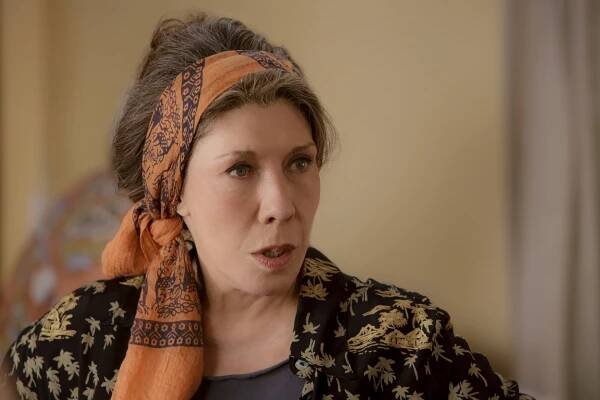 Grace a Frankie - Slavnostní slib - Z filmu - Lily Tomlin