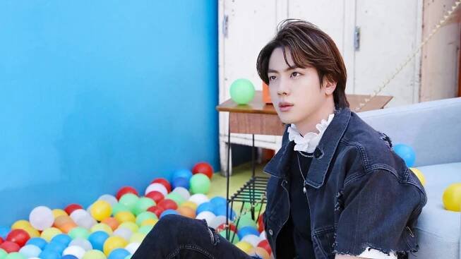 Long-Haired Kim Seok Jin Wallpaper