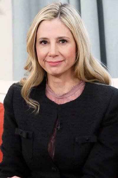 Mira Sorvino, Allegedly Blacklisted from Hollywood by Weinstein, Is 'Getting Offers' Again