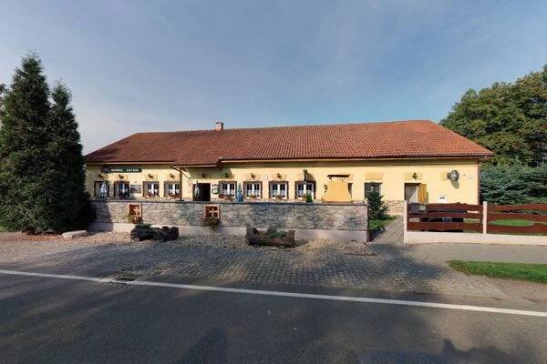 Restaurace Zlatý Jelen foto 4