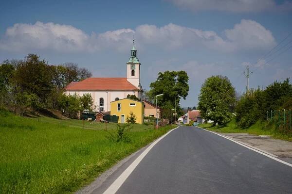 Fotogalerie • Velim (Obec) • Mapy.com