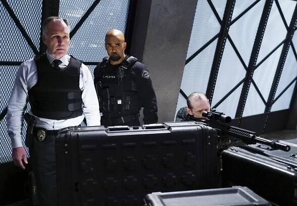 Zbrojnice - Zbrojnice - Z filmu - Patrick St. Esprit, Shemar Moore