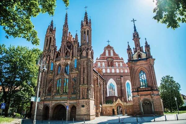 Vilnius, hlavní město Litvy: ubytování ve 4* hotelu se snídaní, exkurze s průvodcem i transfer z letiště