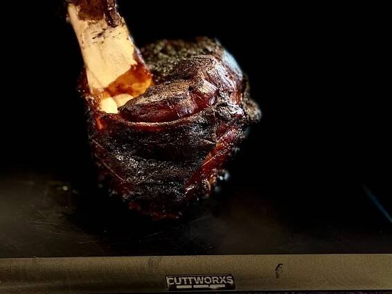 Beef Hammer vom Grill | www.bbqin.de
